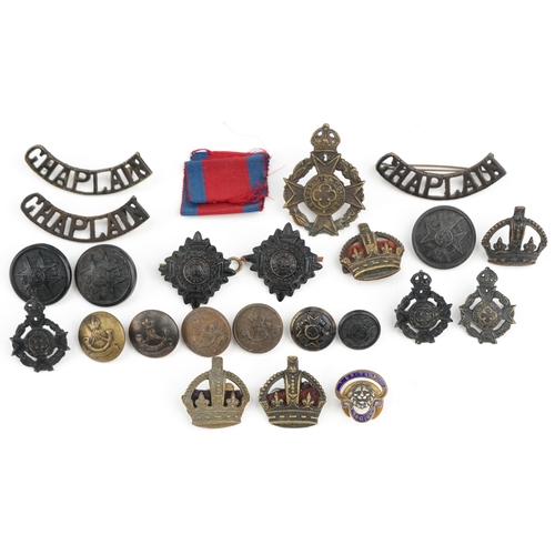 2558 - Small collection of military buttons and badges