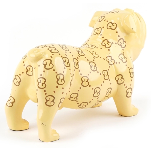 1141 - Gucci style study of a Bulldog, 36cm in length