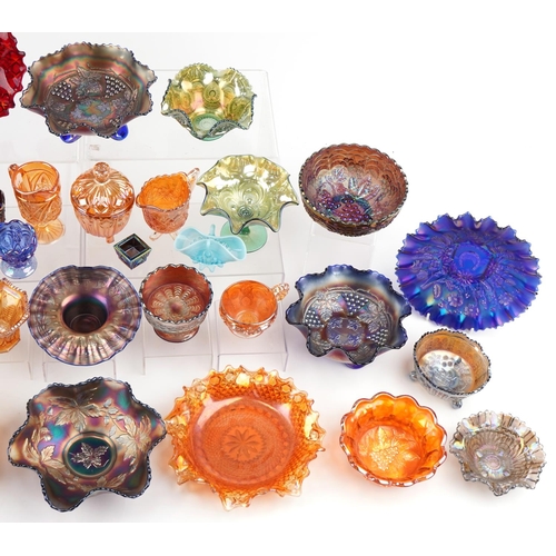 1170 - Quantity of carnival glass including bowls, vases and cups