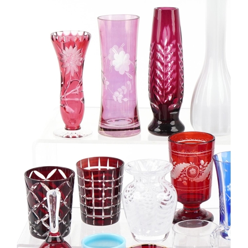 1195 - Group of mixed 20th century cut and moulded glassware