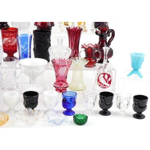 1195 - Group of mixed 20th century cut and moulded glassware