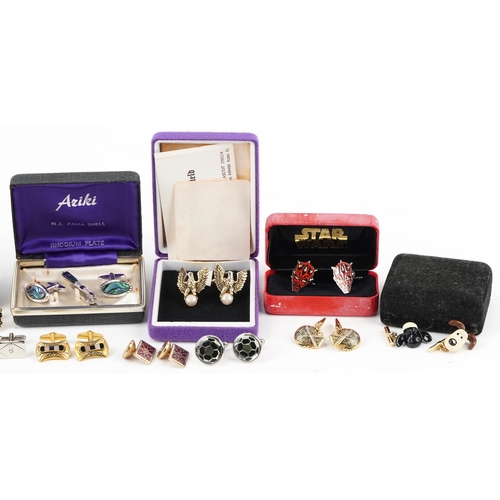 3366 - Small collection of novelty cufflinks, some with boxes