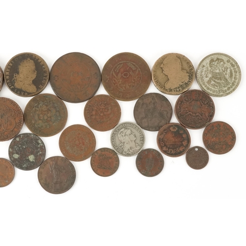 2099 - 18th and 19th century copper and bronze coinage including a Bungay half penny dated 1795, 19th centu... 