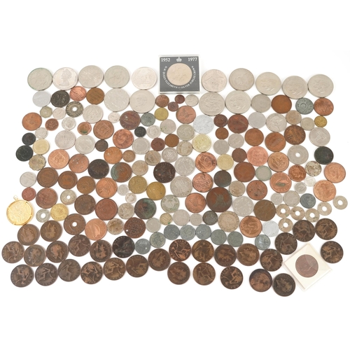 2136 - 18th century and later world coinage including crowns, Kennedy half dollars, 1951 Festival of Britai... 