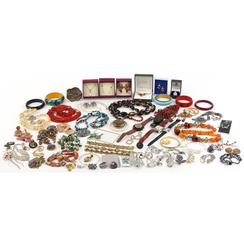 3397 - Vintage and later jewellery and wristwatches including brooches, necklaces and bangles