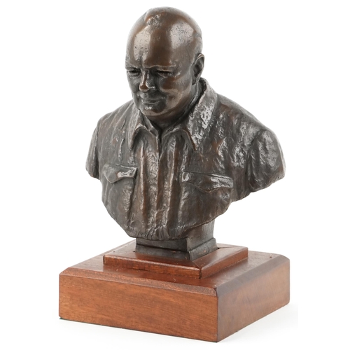 2632 - Military interest cold cast bronze head and shoulders bust of Winston Churchill raised on a wooden p... 