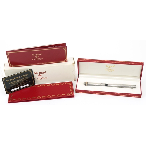 174 - Les Must de Cartier, silver bark design fountain pen with a Cartier box and certificate numbered 916... 