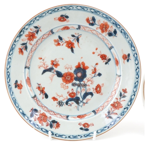 101 - Chinese porcelain plate, early 19th century, with floral decoration, 23cm in diameter, together with... 