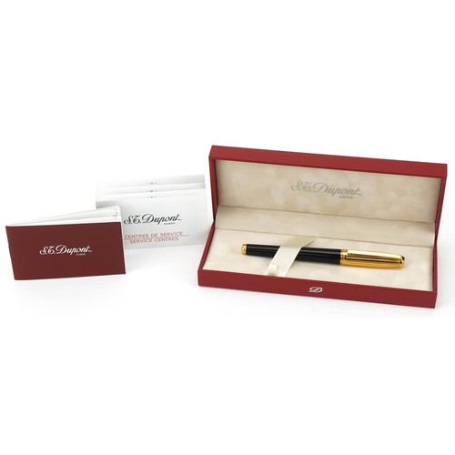 176 - S T Dupont fountain pen with 14k gold nib retailed by Asprey, with box and paperwork