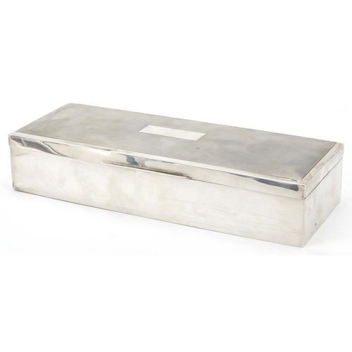 400 - Silver cigarette box with engine turned decoration, Birmingham 1969, Harman Brothers, 5cm H x 25cm W... 