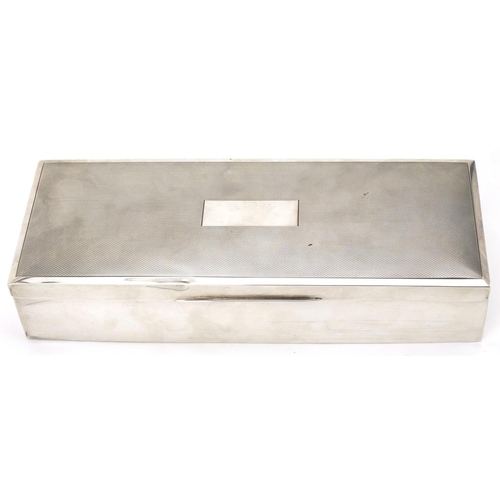 400 - Silver cigarette box with engine turned decoration, Birmingham 1969, Harman Brothers, 5cm H x 25cm W... 