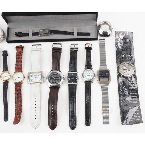 3376 - Mixed group of ladies and gentlemen's wristwatches