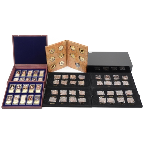 2173 - Three boxed sets of commemorative medallions to include a boxed set of twenty Leonardo da Vinci rect... 