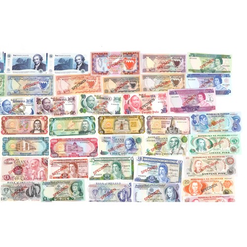 2235 - Boxed collection of De la Rue specimen banknotes with original box including Bahrain, Botswana, Domi... 