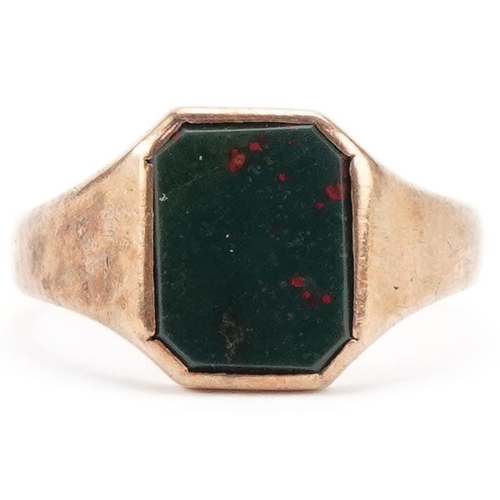 3234 - 9ct rose gold bloodstone signet ring, size L/M, 3.0g