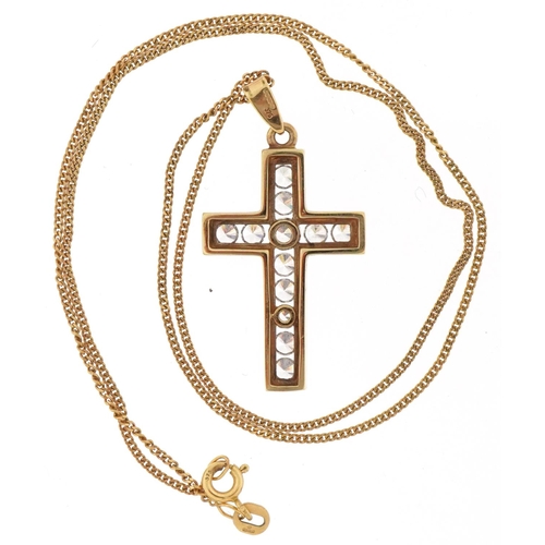 3028 - 9ct gold clear stone cross pendant on a 9ct gold necklace housed in a Beaverbrook jeweller's box, 3.... 