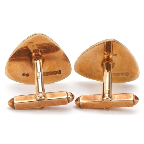 3035 - Pair of 9ct gold Modernist cufflinks, each 2cm wide, total 6.8g