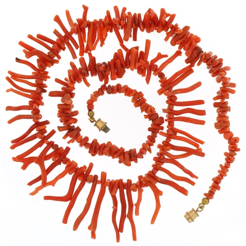 3214 - Natural pink coral segment necklace, 48cm in length, 29.2g