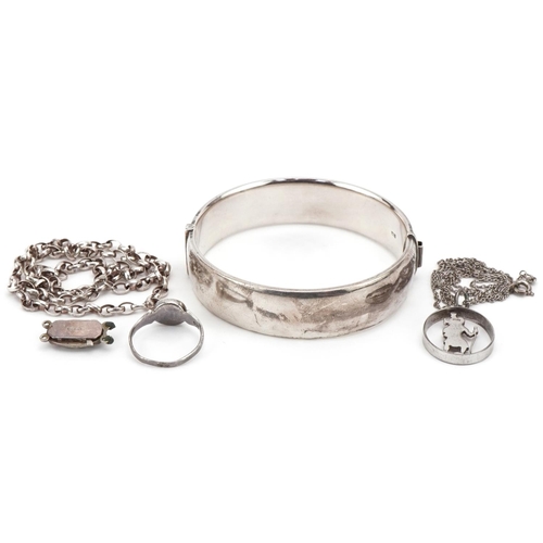 3326 - Vintage and later silver jewellery including a Victorian style hinged bangle, Belcher link necklace ... 