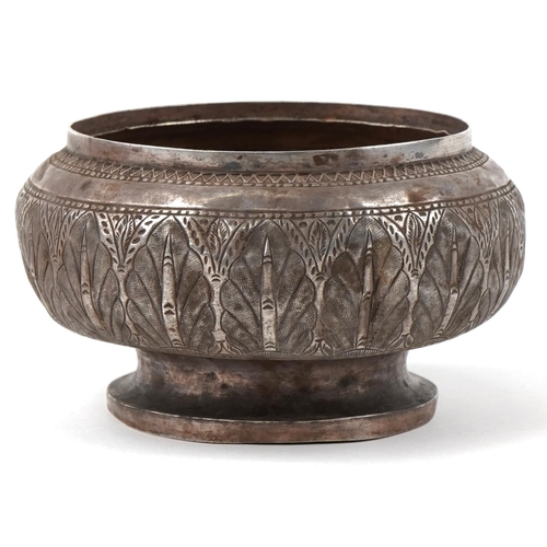 481 - An Indian .800 silver bowl with embossed decoration, 13cm in diameter, together with an Indian .800 ... 