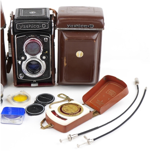 1479 - Yashica-D twin lens reflex medium format camera, Japanese circa 1960 together with a small group of ... 