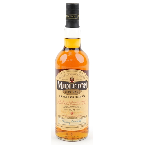 575 - Bottle of Midleton Very Rare 2001 Irish Whisky, triple distilled by John Jameson & Son with wooden b... 