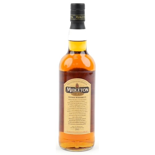 575 - Bottle of Midleton Very Rare 2001 Irish Whisky, triple distilled by John Jameson & Son with wooden b... 