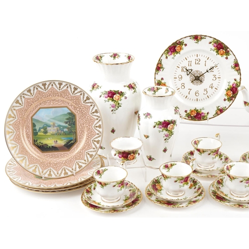 560 - Royal Albert Old Country Roses pattern part dinner service to include teapot, sugar bowl with cover ... 