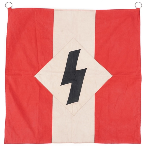 2657 - German military World War II DJ banner, 63cm x 63cm