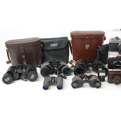 1482 - Vintage and later cameras, lenses, accessories and binoculars including Olympus OM10, Lumière Eljy a... 