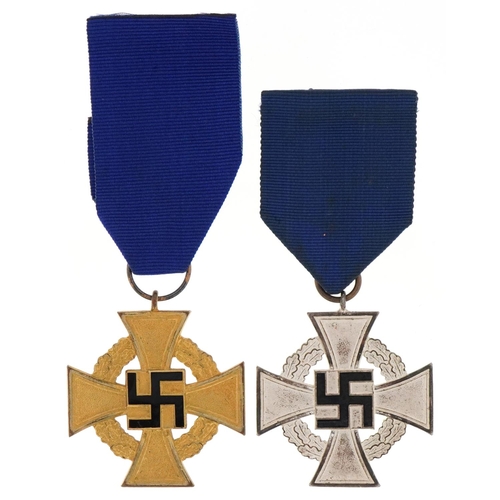 2582 - Two German military World War II Long Service medals in gold and silver