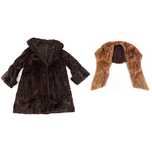 1442 - Early to mid 20th century brown mink three quarter length ladies jacket, 99cm in length, together wi... 