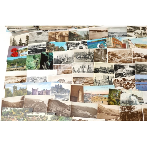 2297 - Large collection of topographical postcards, photographic, picture, colour and reproduction includin... 