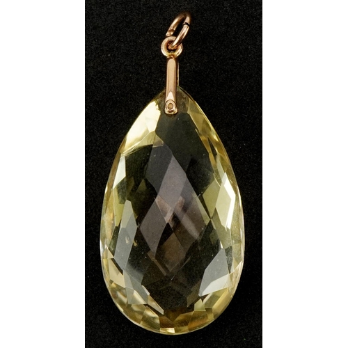 3195 - Large citrine pendant with yellow metal mount, 5cm high, 15.6g