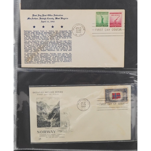 2256 - Blue ring-binder containing American 1945 commemorative covers including a cover of the atomic bomb ... 