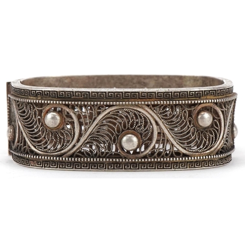 3254 - Chinese filigree silver hinged bangle, 6.5cm wide, 74.6g