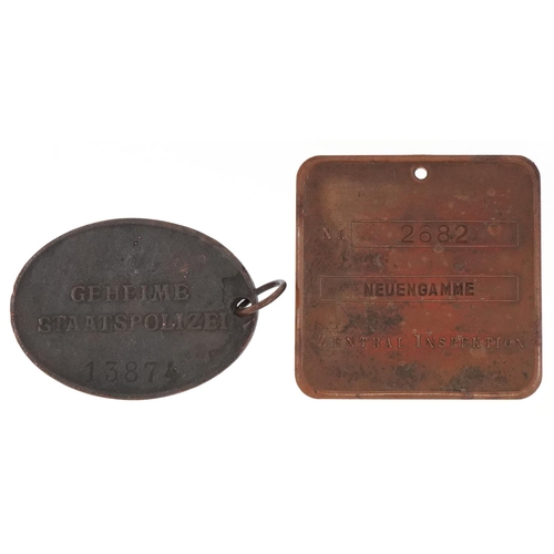 2603 - German military interest dog tag and bronzed plaque