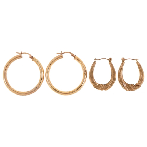 3320 - Two pairs of 9ct gold hoop earrings, the largest 3cm in diameter, total 2.9g