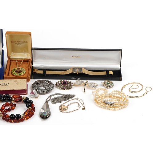 3387 - Vintage and later jewellery and jewellery boxes including jewelled brooches, cameo style brooches an... 