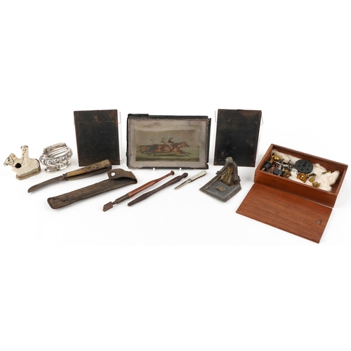 1153 - Small group of collector's items including a Ronson Crown table lighter, a horn handled folding penk... 