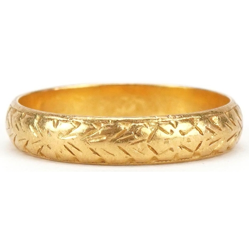 3245 - 22ct gold engraved wedding band, London 1967, size S, 4.3g