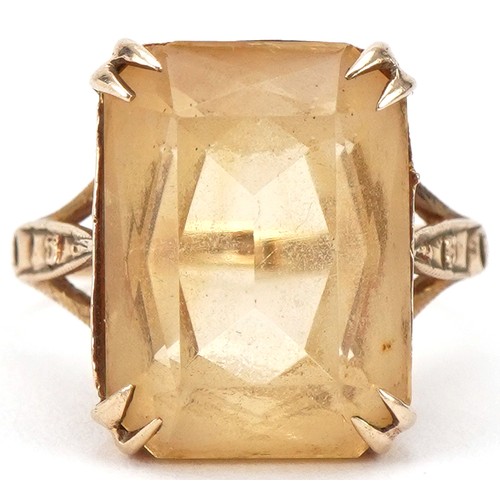 3118 - 9ct gold and citrine rectangular cut dress ring, size O/P, 4.5g