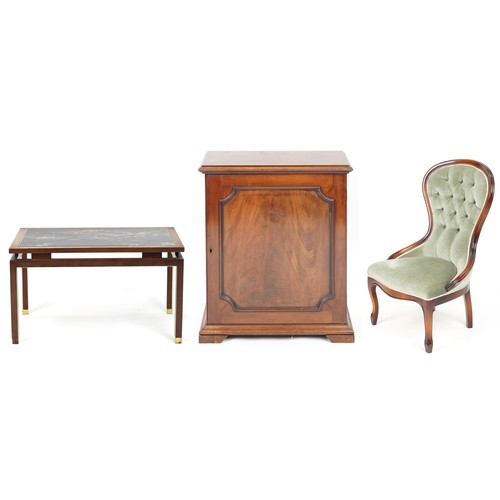 1028 - Occasional furniture compromising a Victorian and later mahogany cabinet, a 20th century rectangular... 