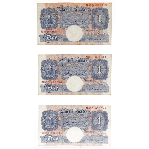 2224 - Ten 1940s blue one pound notes with consecutive serial numbers N35D 693513 - 693522, in uncirculated... 