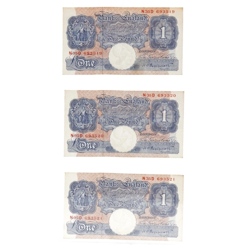 2224 - Ten 1940s blue one pound notes with consecutive serial numbers N35D 693513 - 693522, in uncirculated... 