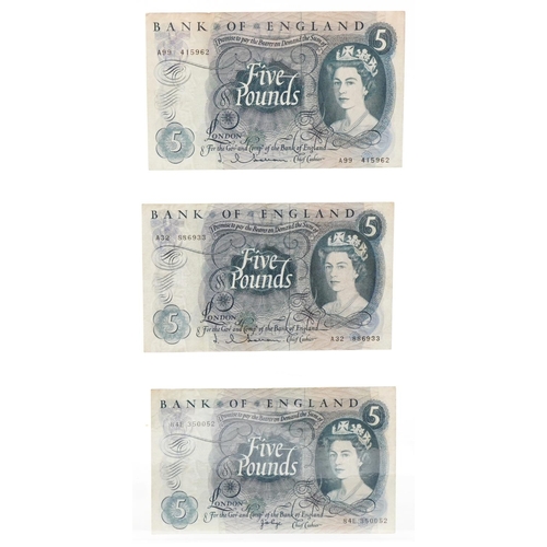 2219 - Vintage Bank of England one pound and five pound notes to include three O'Brien 1957-1961 five pound... 