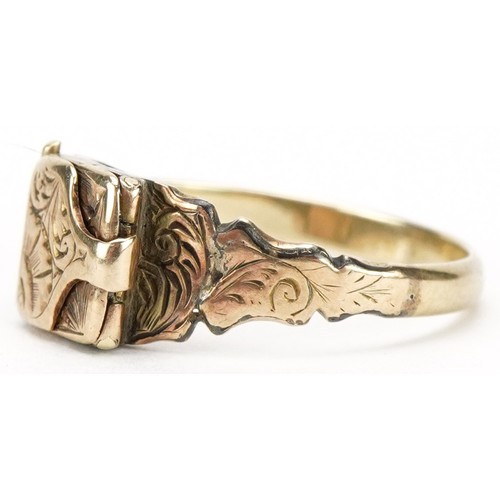 3019 - Antique unmarked gold poison ring with hinged cover and engraved decoration, size M, 1.8g