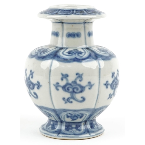 100 - A Chinese blue and white porcelain hand painted vase, 18cm high.