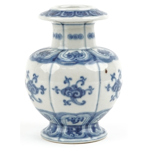 100 - A Chinese blue and white porcelain hand painted vase, 18cm high.