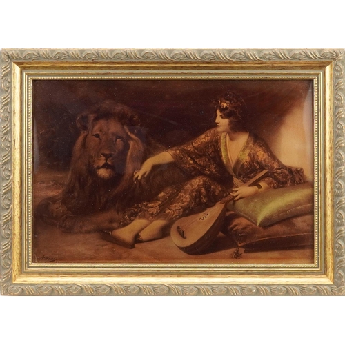 1369 - Crystoleum style print of Una & the Lion, gilt framed, overall 32cm x 23cm.